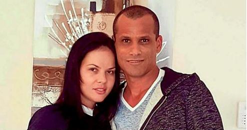 En la imagen, Rivaldo junto a su mujer. En la imagen, Rivaldo junto a su mujer.