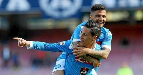 El español José Callejón marcó ante el Verona. El español José Callejón marcó ante el Verona.