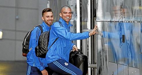 Los madridistas, concentrados antes de la gran ´final´. Los madridistas, concentrados antes de la gran ´final´.