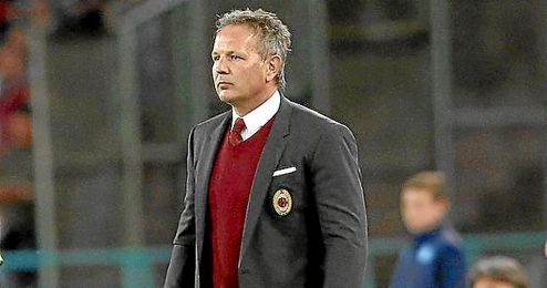 Mihajlovic deja de ser el entrenador del Milan Mihajlovic deja de ser el entrenador del Milan