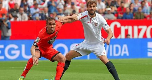 Durante la primera mitad Fernando Llorente pudo disfrutar de vivir en el área del Deportivo. Durante la primera mitad Fernando Llorente pudo disfrutar de vivir en el área del Deportivo.