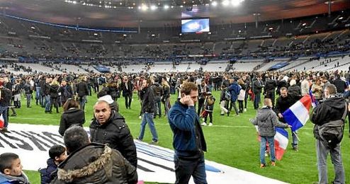 Desalojo del Stade de France. Desalojo del Stade de France.