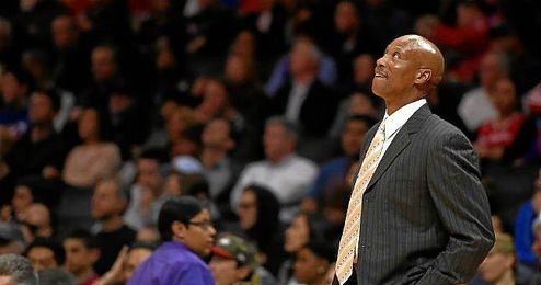 Scott ha estado dos años al frente de los Lakers. Scott ha estado dos años al frente de los Lakers.