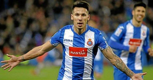 Hernán Pérez celebrando un gol con la camiseta del Espanyol. Hernán Pérez celebrando un gol con la camiseta del Espanyol.