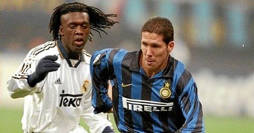 Simeone jugó en el Inter durante la 97/98 y la 98/99. Simeone jugó en el Inter durante la 97/98 y la 98/99.