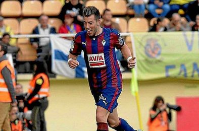 "En un equipo humilde es importante que haya un vestuario unido; y esa es la base del Eibar, la humildad, el trabajo y la unión", apuntó Enrich. "En un equipo humilde es importante que haya un vestuario unido; y esa es la base del Eibar, la humildad, el trabajo y la unión", apuntó Enrich.