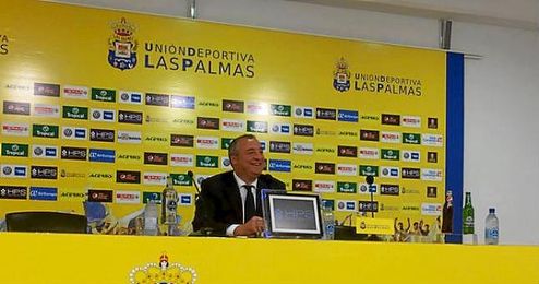 Miguel Á. Ramírez, presidente de Las Palmas, en sala de prensa. Miguel Á. Ramírez, presidente de Las Palmas, en sala de prensa.