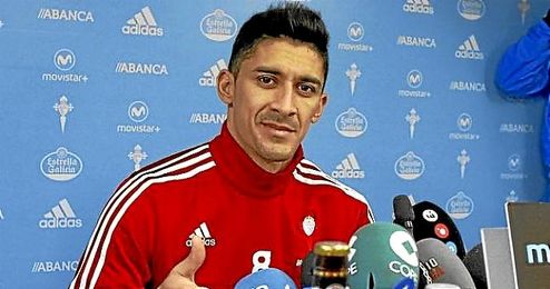 El chileno en rueda de prensa El chileno en rueda de prensa