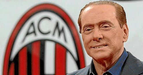 Berlusconi quiere dejar el Milan en buenas manos. Berlusconi quiere dejar el Milan en buenas manos.