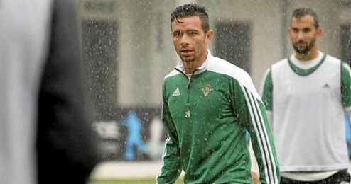 Rubén Castro en el entrenamiento de esta mañana. Rubén Castro en el entrenamiento de esta mañana.