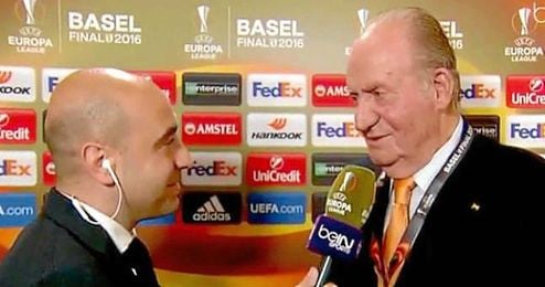 D. Juan Carlos I arenga al Sevilla. D. Juan Carlos I arenga al Sevilla.