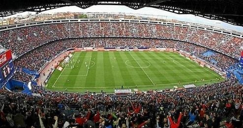 Las puertas del Estadio se abrirán tres horas y media antes del comienzo del partido. Las puertas del Estadio se abrirán tres horas y media antes del comienzo del partido.