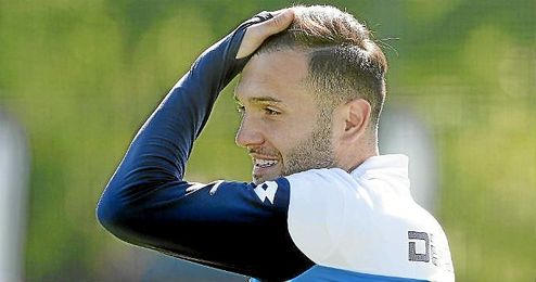 Tino Fernández dice que no ha llegado oferta formal por Lucas Pérez. Tino Fernández dice que no ha llegado oferta formal por Lucas Pérez.
