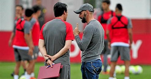 El Everton se ha interesado por Emery y por Monchi. El Everton se ha interesado por Emery y por Monchi.