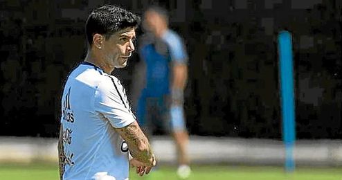 Banega, durante la concentración con Argentina. Banega, durante la concentración con Argentina.