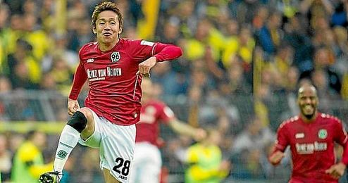Kiyotake celebra un gol con el Hannover 96. Kiyotake celebra un gol con el Hannover 96.