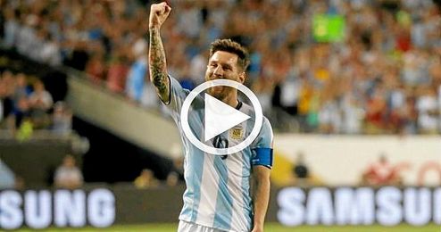 Messi celebra uno de sus goles con Argentina. Messi celebra uno de sus goles con Argentina.