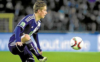 Dennis Praet es el gran objetivo sevillista para suplir, junto a Kiyotake, la salida de Banega. Dennis Praet es el gran objetivo sevillista para suplir, junto a Kiyotake, la salida de Banega.