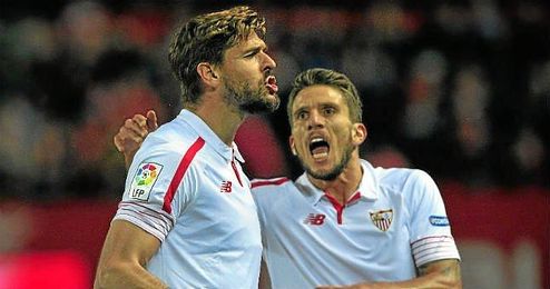 Llorente celebra un gol con el Sevilla. Llorente celebra un gol con el Sevilla.