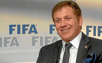 Alejandro Domínguez, presidente de la CONMEBOL, hizo la propuesta. Alejandro Domínguez, presidente de la CONMEBOL, hizo la propuesta.