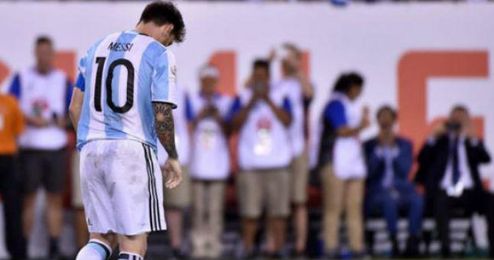 Leo Messi renuncia a su selección, con la que no ha ganado ningún gran título. Leo Messi renuncia a su selección, con la que no ha ganado ningún gran título.