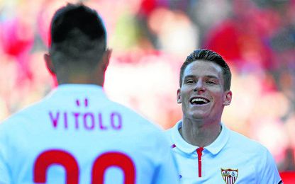 Vitolo y Gameiro son piezas básicas en un Sevilla que quiere mantener el bloque. Vitolo y Gameiro son piezas básicas en un Sevilla que quiere mantener el bloque.