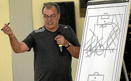 Bielsa, no entrenará en la Lazio Bielsa, no entrenará en la Lazio