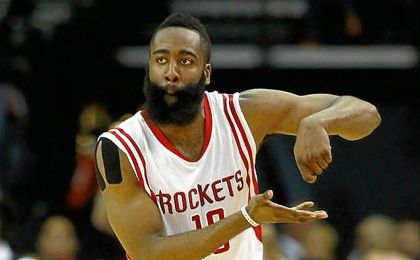 Los Rockets consiguieron a Harden en el 2012 como agente libre. Los Rockets consiguieron a Harden en el 2012 como agente libre.