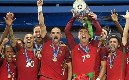 Cristiano: "Estoy muy feliz, es lo que los portugueses merecen, lo que esta nación merece" Cristiano: "Estoy muy feliz, es lo que los portugueses merecen, lo que esta nación merece"