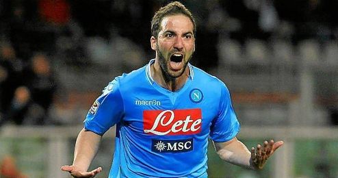 De Laurentiis admite que rechazó más de 60 millones del Atlético por Higuaín De Laurentiis admite que rechazó más de 60 millones del Atlético por Higuaín
