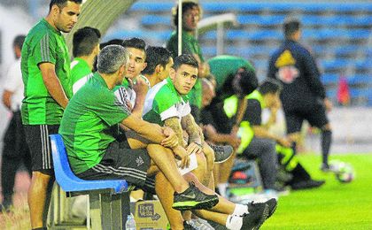 Felipe Gutiérrez y Tonny Sanabria todavía no se han estrenado con la camiseta del Betis. Felipe Gutiérrez y Tonny Sanabria todavía no se han estrenado con la camiseta del Betis.