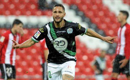 Florin Andone volverá a jugar en Primera. Florin Andone volverá a jugar en Primera.