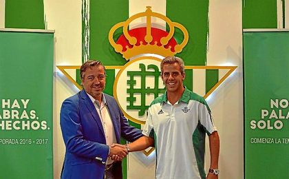 "Es un proyecto ilusionante, desde el principio tenía muchas ganas de venir aquí", afirmó Jara. "Es un proyecto ilusionante, desde el principio tenía muchas ganas de venir aquí", afirmó Jara.