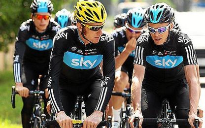 Wiggin sobre Froome: "Chris puede hacerlo, la forma en la que ganó el Tour no va a desaparecer en dos semanas" Wiggin sobre Froome: "Chris puede hacerlo, la forma en la que ganó el Tour no va a desaparecer en dos semanas"