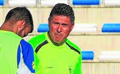 Alonso Ramírez. Alonso Ramírez.