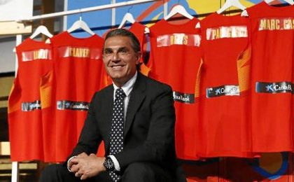 Scariolo ha reconocido que dejar fuera a San Emeterio de los JJ.OO. es una de las decisiones más difíciles que ha tomado. Scariolo ha reconocido que dejar fuera a San Emeterio de los JJ.OO. es una de las decisiones más difíciles que ha tomado.