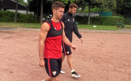 Luciano Vietto entrando al entrenamiento del Sevilla este viernes. Luciano Vietto entrando al entrenamiento del Sevilla este viernes.