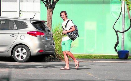 El sondeado Lucas Orban es consciente de que tendrá que hacer las maletas en Paterna. El sondeado Lucas Orban es consciente de que tendrá que hacer las maletas en Paterna.