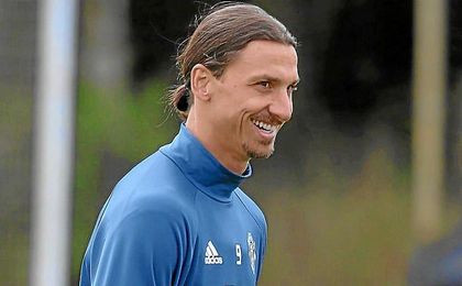 Ibrahimovic, en un entrenamiento con el United. Ibrahimovic, en un entrenamiento con el United.