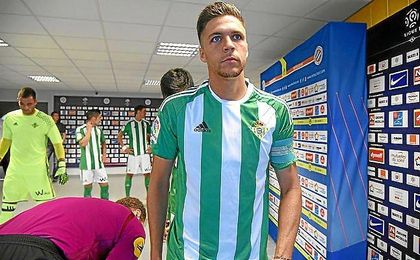 Jonas Martin, antes de disputar el amistoso de ayer ante sus excompañeros. Jonas Martin, antes de disputar el amistoso de ayer ante sus excompañeros.