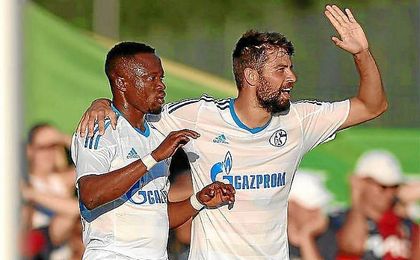 Coke, durante el primer amistoso con el Schalke donde se lesionó. Coke, durante el primer amistoso con el Schalke donde se lesionó.