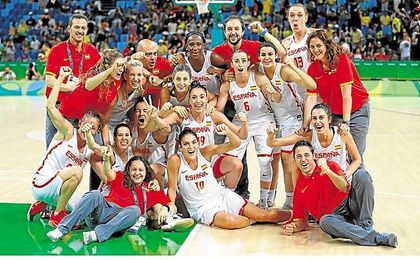 España celebró el triunfo a lo grande. España celebró el triunfo a lo grande.