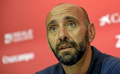 Monchi, en la presentación de Samir Nasri. Monchi, en la presentación de Samir Nasri.