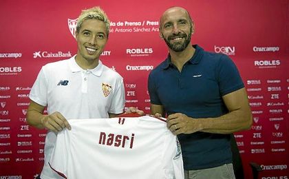 Nasri, el último en sumarse a la plantilla sevillista. Nasri, el último en sumarse a la plantilla sevillista.