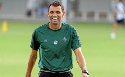 Poyet espera una mejoría en Valencia. Poyet espera una mejoría en Valencia.