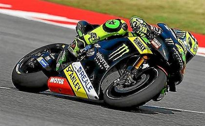 Pol Espargaró rodando en el circuito de Misano. Pol Espargaró rodando en el circuito de Misano.