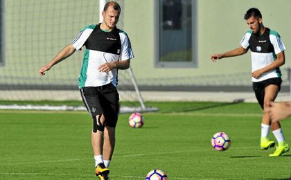 Roman Zozulya se entrena junto a Dani Ceballos. Roman Zozulya se entrena junto a Dani Ceballos.