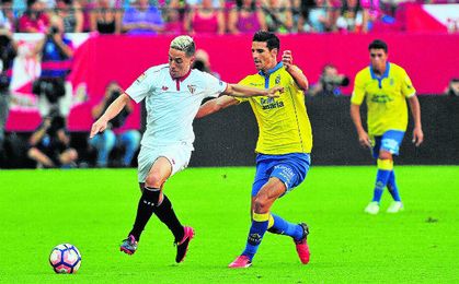 Nasri, en su debut como sevillista contra Las Palmas. Nasri, en su debut como sevillista contra Las Palmas.