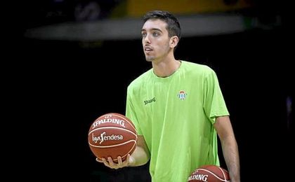 Marc García, durante un entrenamiento con el Betis Baloncesto. Marc García, durante un entrenamiento con el Betis Baloncesto.