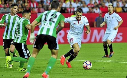 El Betis acumula siete derbis consecutivos sin marcarle un tanto al Sevilla. El Betis acumula siete derbis consecutivos sin marcarle un tanto al Sevilla.